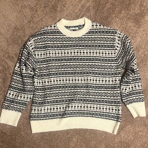 Women’s Patterned Sweater - Black and White